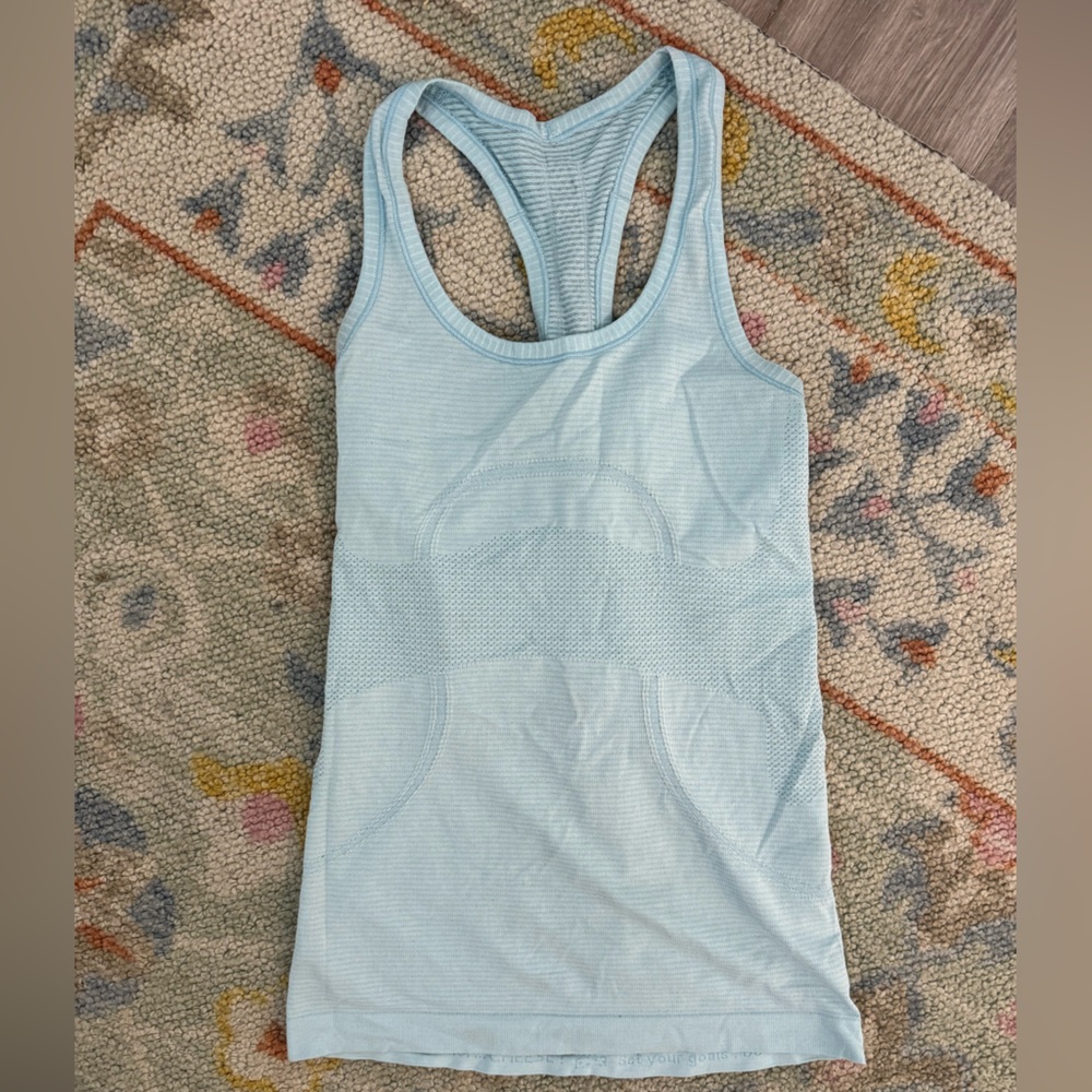 Lululemon workout tank
